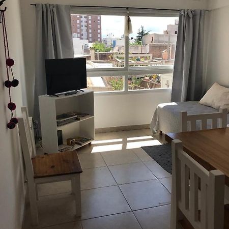 Dto Nuevo Barrio Universitario II , Wifi Y Cochera-Check In Express-Pet Friendly Bahía Blanca Kültér fotó