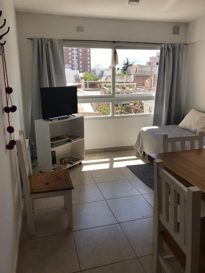 Dto Nuevo Barrio Universitario II , Wifi Y Cochera-Check In Express-Pet Friendly Bahía Blanca Kültér fotó